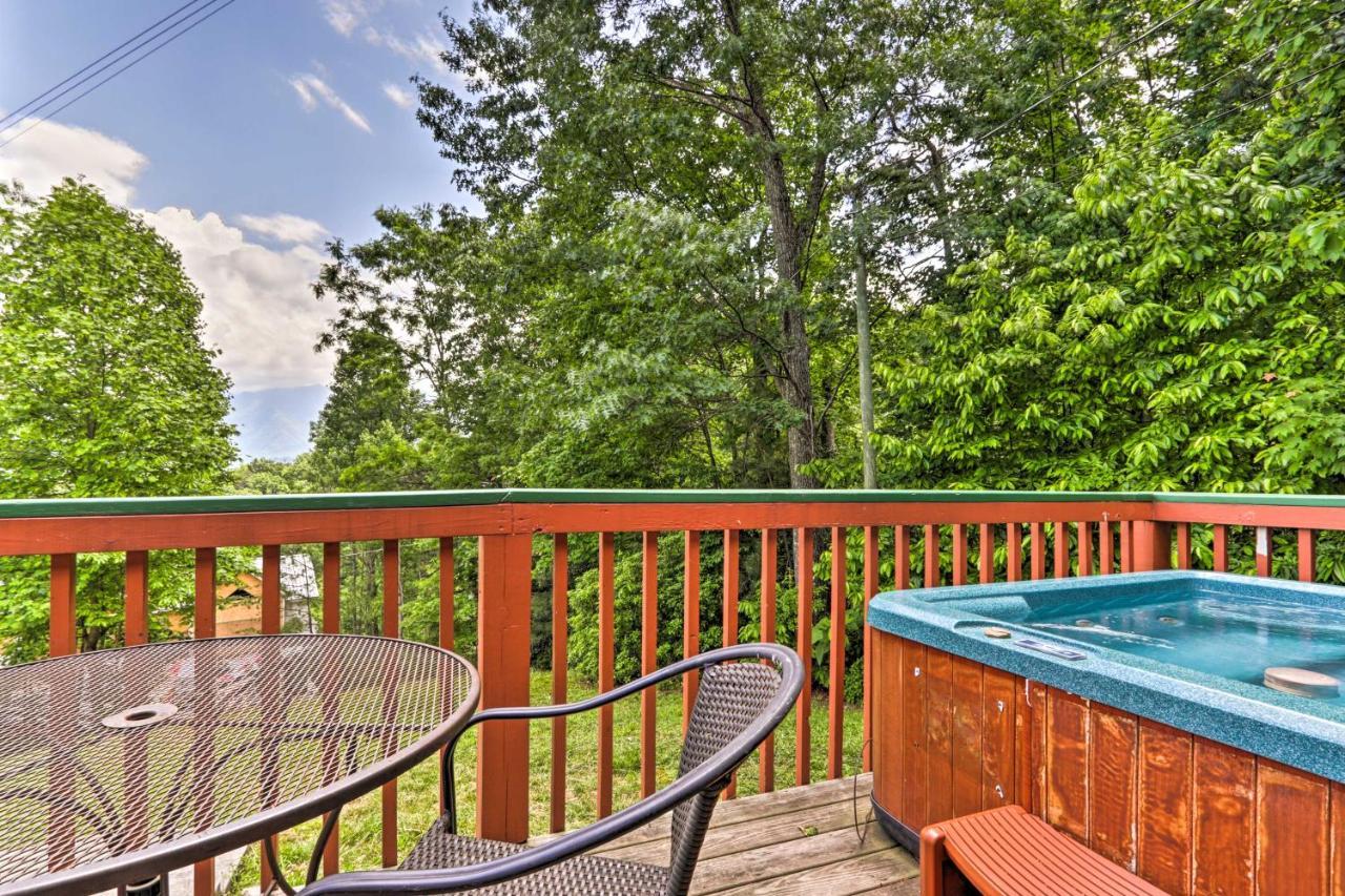 Gatlinburg Chalet with Hot Tub, Sauna&Mountain View Exterior foto